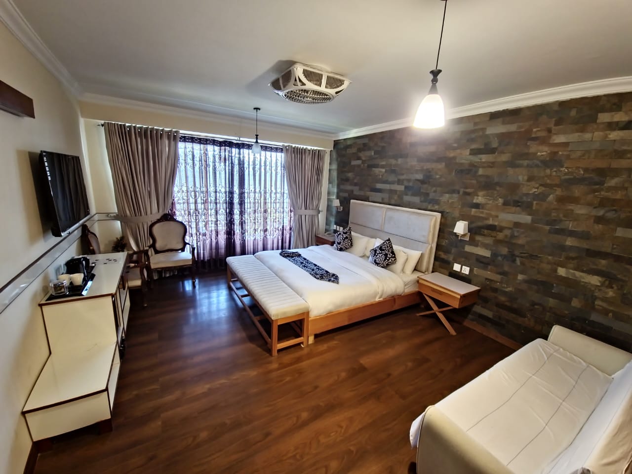 Hotel hilla nathia gali