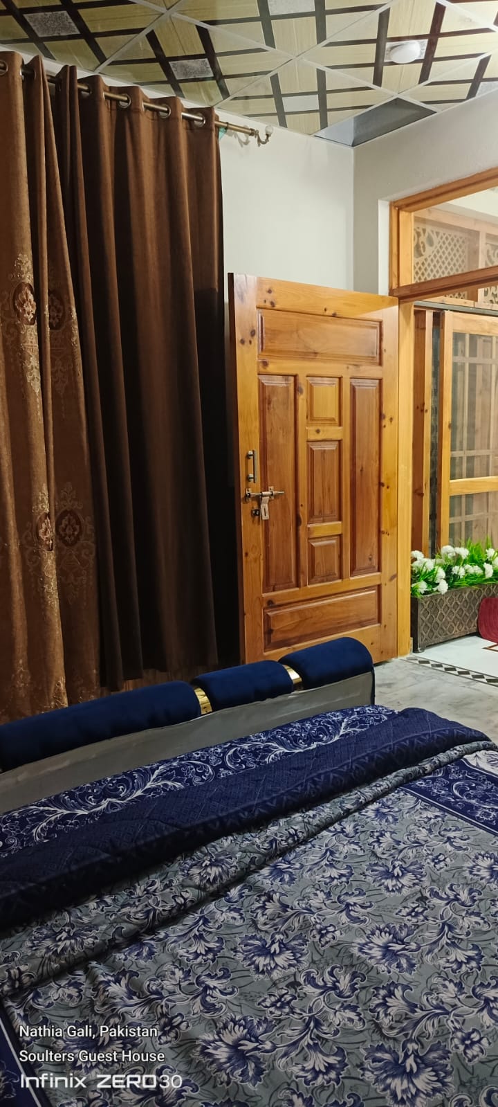 Khizer Guesthouse with kitchen 4