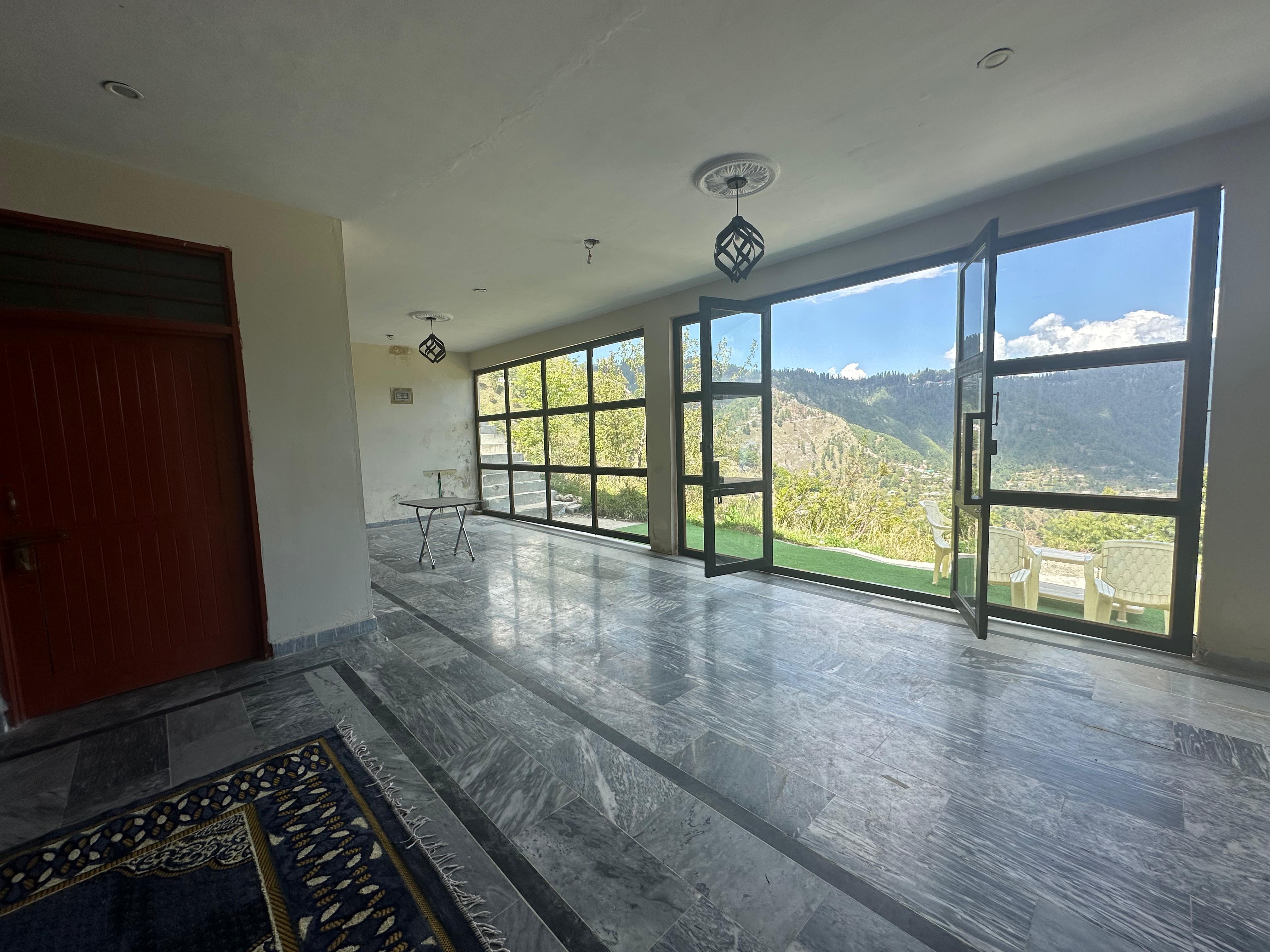 4 rooms with kitchen